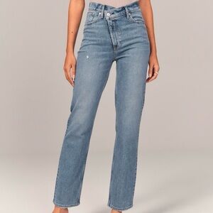 Abercrombie & Fitch Curve Love Criss Cross 90s Straight Ultra High Rise Jeans